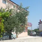 Baric Διαμέρισμα *